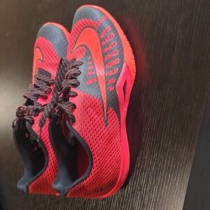 Nike hyperlive